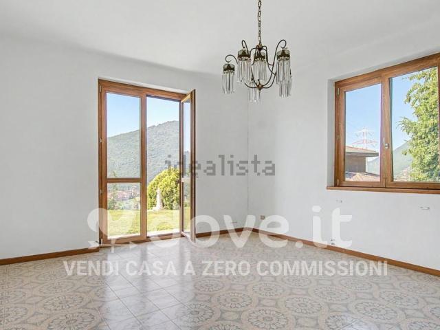Appartamento in vendita a Rogno, Lombardia