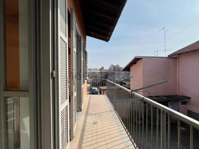 Appartamento in vendita a Samarate, Lombardia