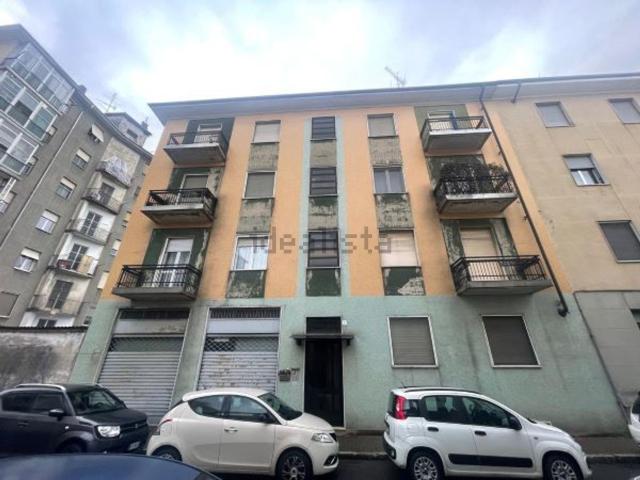Appartamento in vendita a Porta Torino, Piemonte