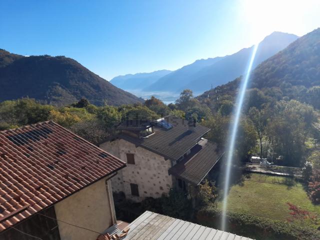 Appartamento in vendita a Livo, Como