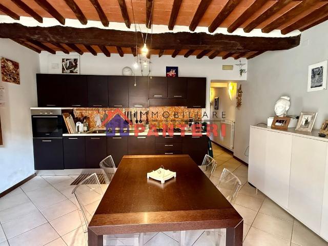 Appartamento in vendita a Alberghi, Uzzano E Castello