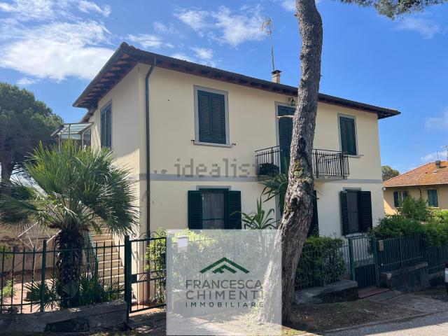 Appartamento in vendita a Quercianella, Livorno