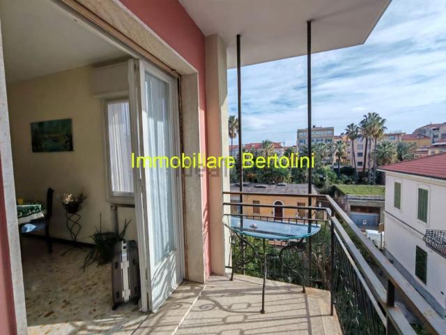 Appartamento in vendita a Bordighera, Liguria
