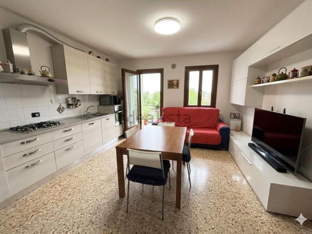 Appartamento in vendita a Crespano del Grappa, Treviso