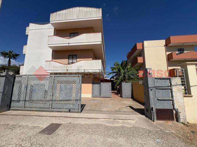 Appartamento in vendita a Pulsano, Taranto