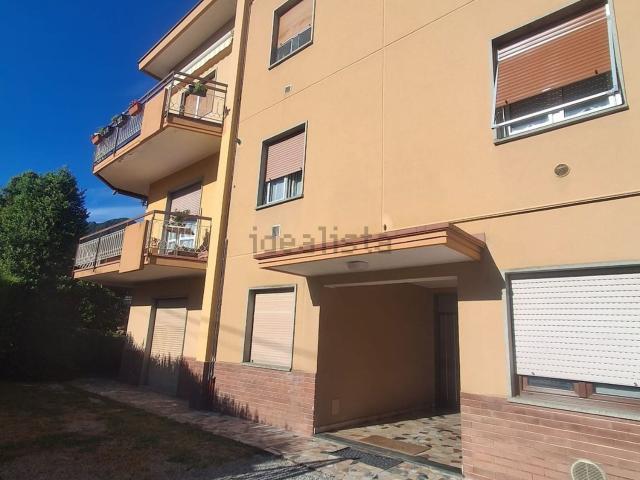 Appartamento in vendita a Carenno, Lombardia