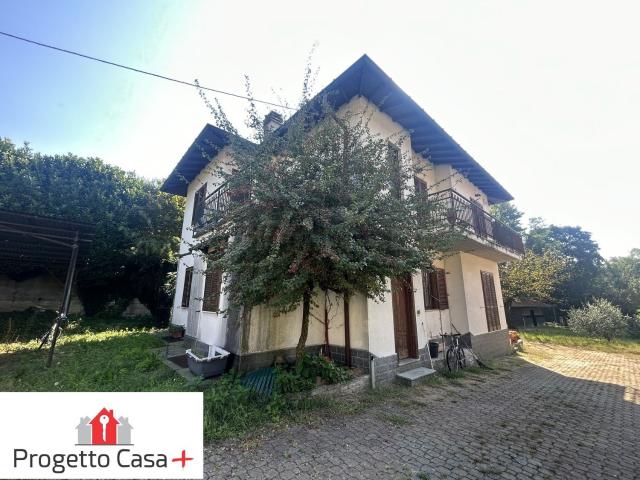 Appartamento in vendita a Castronno, Lombardia