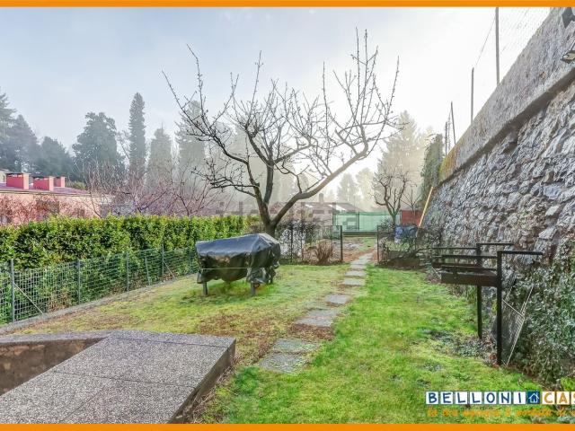 Appartamento in vendita a Varese, Lombardia