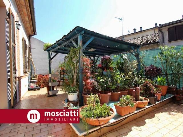 Appartamento in vendita a Quartiere Feggiani, Marche