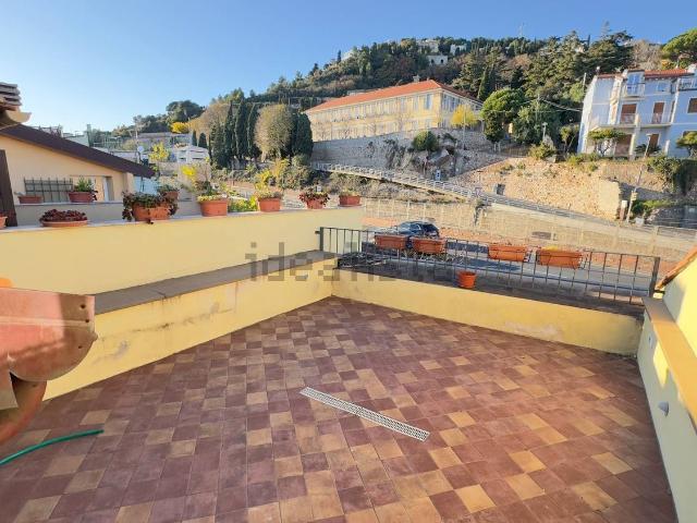 Appartamento in vendita a Pietra Ligure, Liguria