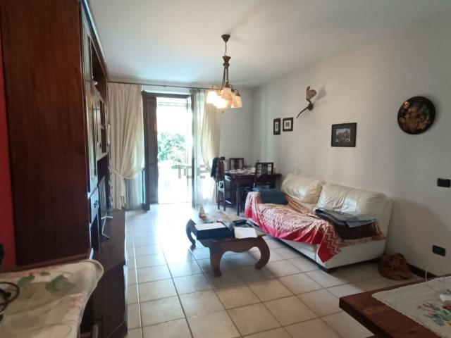 Appartamento in vendita a Uggiate Trevano, Lombardia