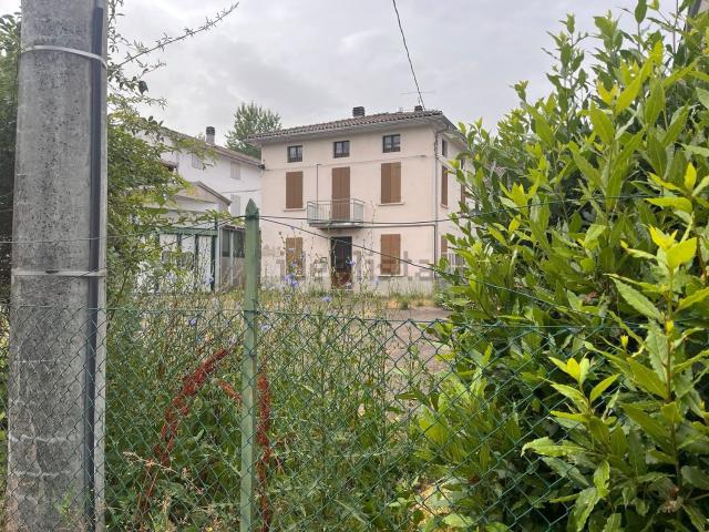 Appartamento in vendita a Medesano, Reggio Emilia