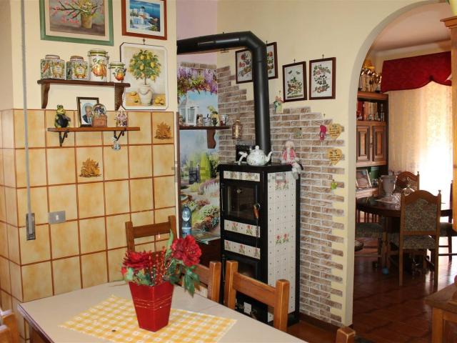Appartamento in vendita a Soriano Nel Cimino, Lazio