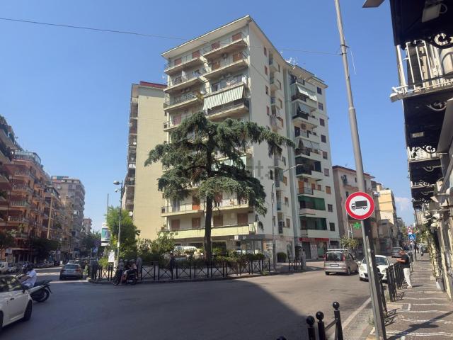 Appartamento in vendita a Castellammare Di Stabia, Campania