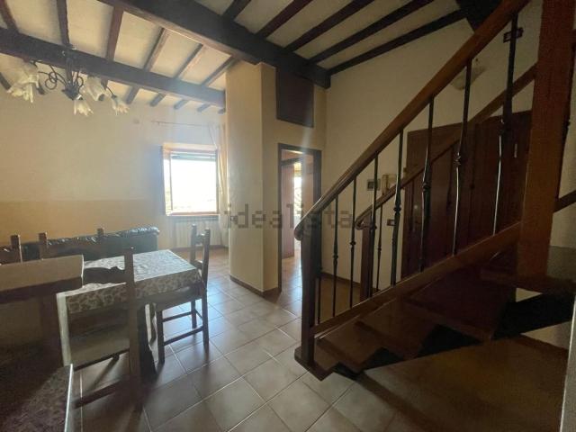 Appartamento in vendita a Lecchi, Toscana
