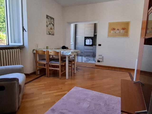 Appartamento in vendita a Anzano Del Parco, Lombardia