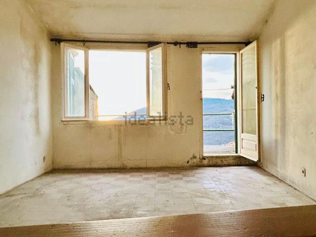 Appartamento in vendita a Arcola, Liguria