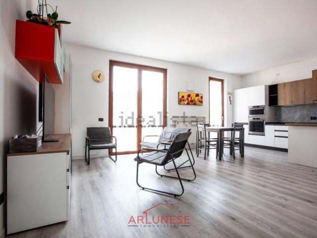 Appartamento in vendita a Casorezzo, Lombardia