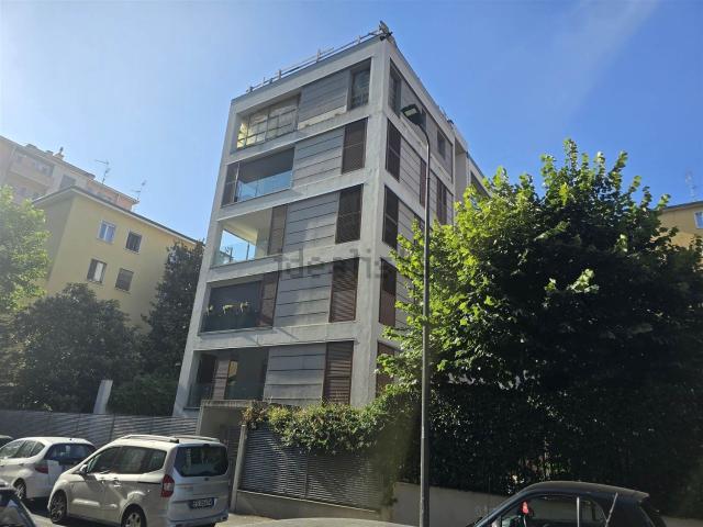 Appartamento in vendita a Municipio 4, Milano