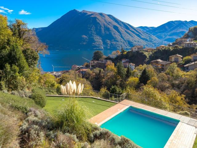 Appartamento in vendita a Argegno, Lombardia