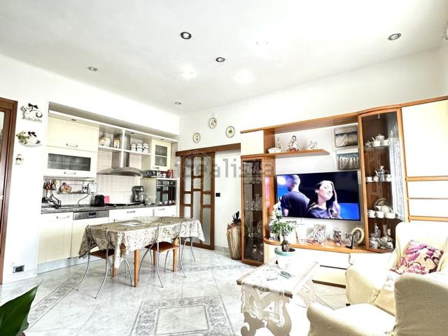 Appartamento in vendita a Centro Ovest, Serra Riccò