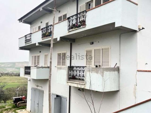 Appartamento in vendita a Catignano, Abruzzo