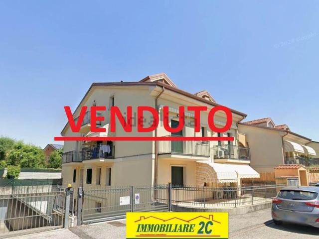 Appartamento in vendita a Rizza, Castel d'Azzano