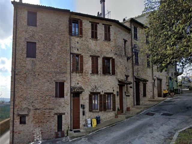 Appartamento in vendita a Trecastelli, Marche