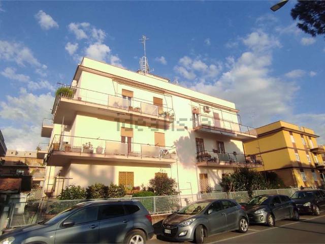 Appartamento in vendita a Primavera, Pomezia