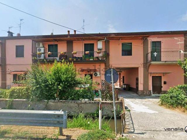 Appartamento in vendita a Lacchiarella, Lombardia