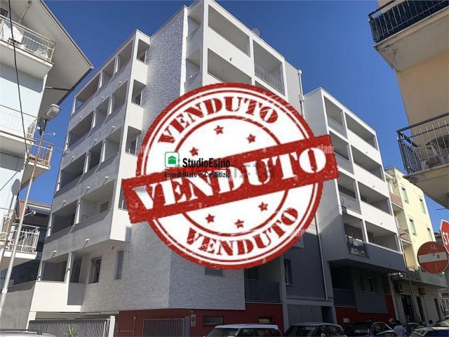 Appartamento in vendita a Porto d'Ascoli centro, Marche