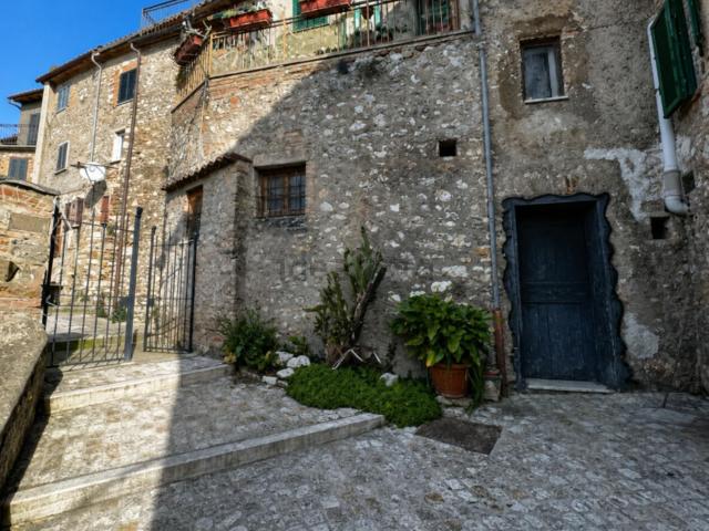 Appartamento in vendita a Calvi Dell'umbria, Umbria