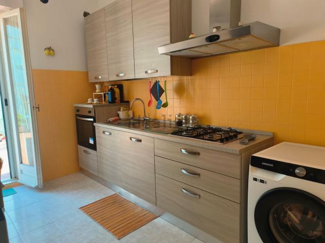 Appartamento in vendita a Adriatico, Marche