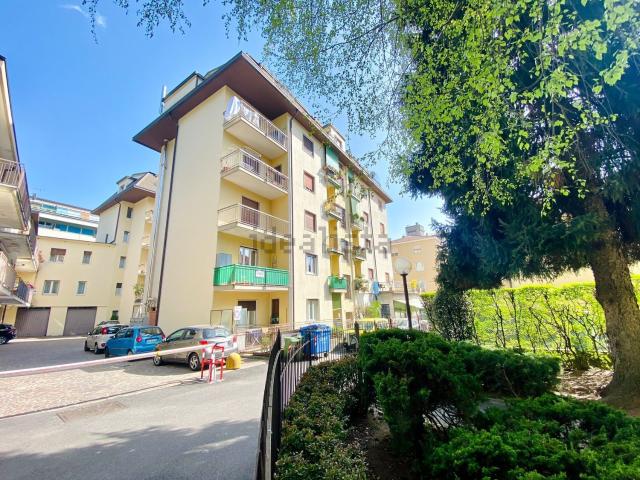 Appartamento in vendita a Biumo Superiore, Varese