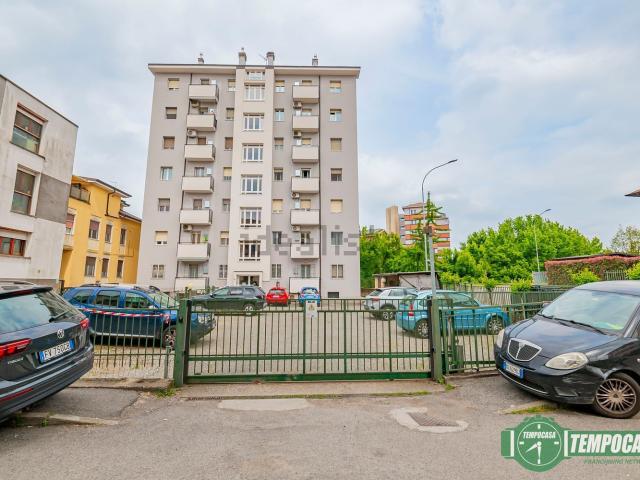 Appartamento in vendita a Melegnano, Lombardia