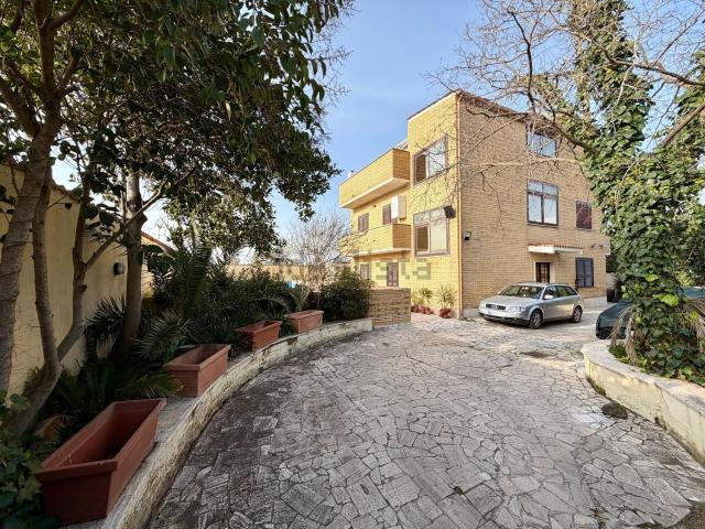 Appartamento in vendita a Centro Regina, Roma Capitale