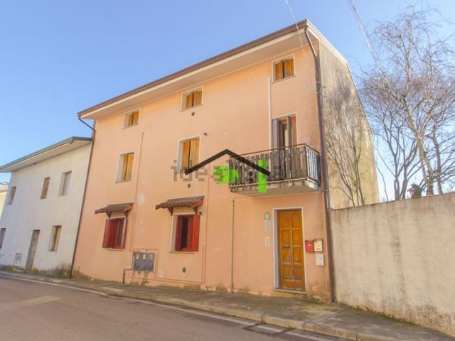 Appartamento in vendita a Fanna, Friuli-Venezia Giulia