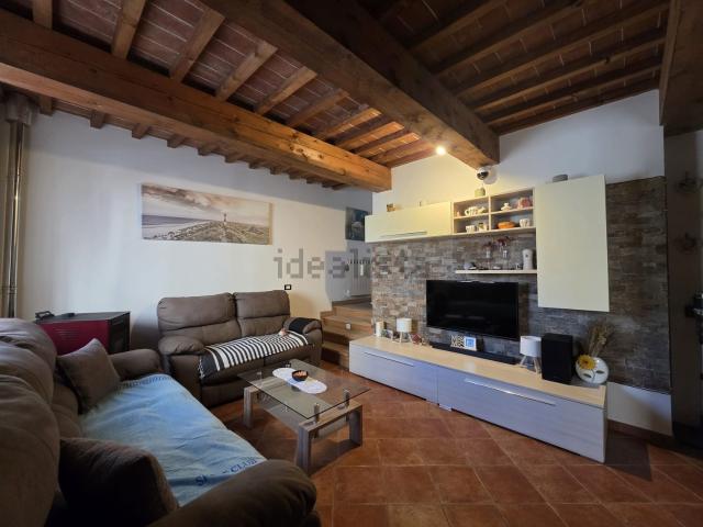 Appartamento in vendita a Collesalvetti, Toscana