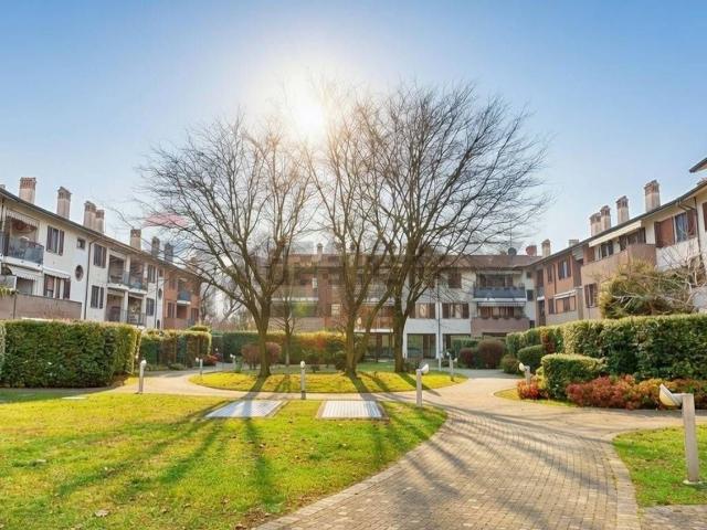 Appartamento in vendita a Cernusco Sul Naviglio, Lombardia
