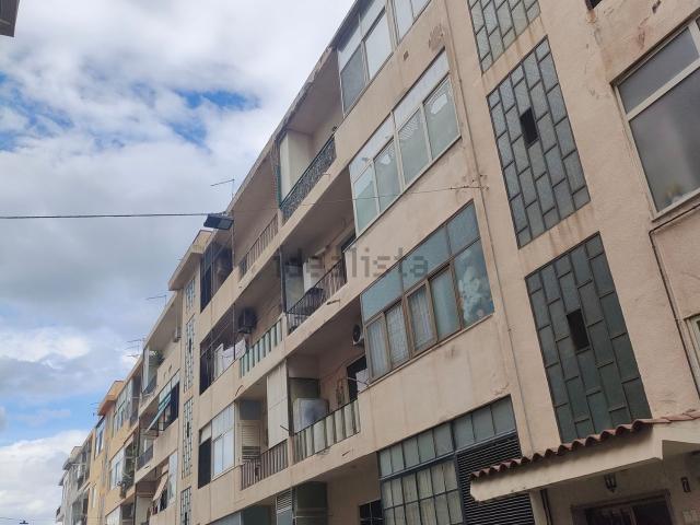 Appartamento in vendita a Calabria, Reggio Calabria