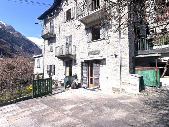 Appartamento in vendita a Curlo, Chiesa in Valmalenco