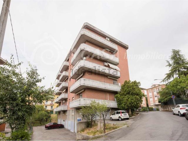 Appartamento in vendita a Fornovo di Taro, Parma