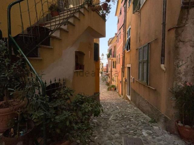 Appartamento in vendita a Vezzano Inferiore, Vezzano Ligure
