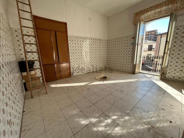 Appartamento in vendita a Larino, Molise