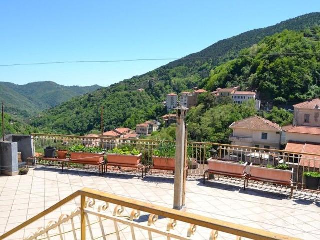 Attico in vendita a Baiardo, Liguria