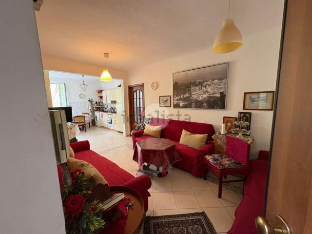 Appartamento in vendita a Centro Ovest, Serra Riccò