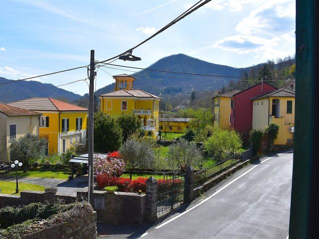 Appartamento in vendita a Varese Ligure, Liguria