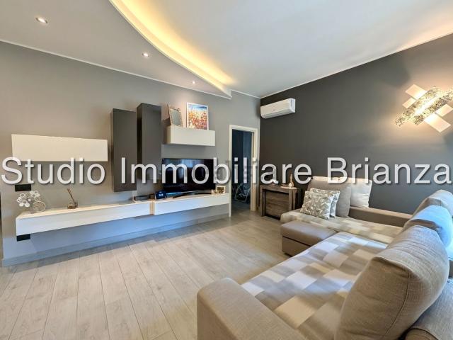 Appartamento in vendita a Muggiò, Lombardia