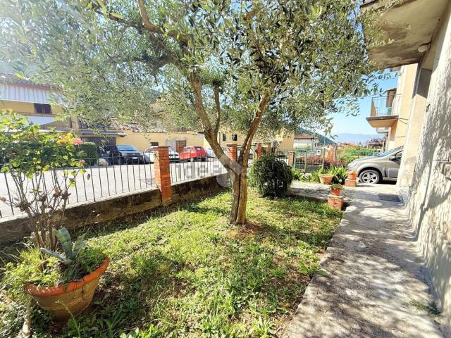 Appartamento in vendita a Tobbiana, Montale