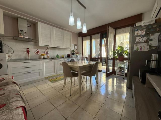 Appartamento in vendita a Cantù, Lombardia